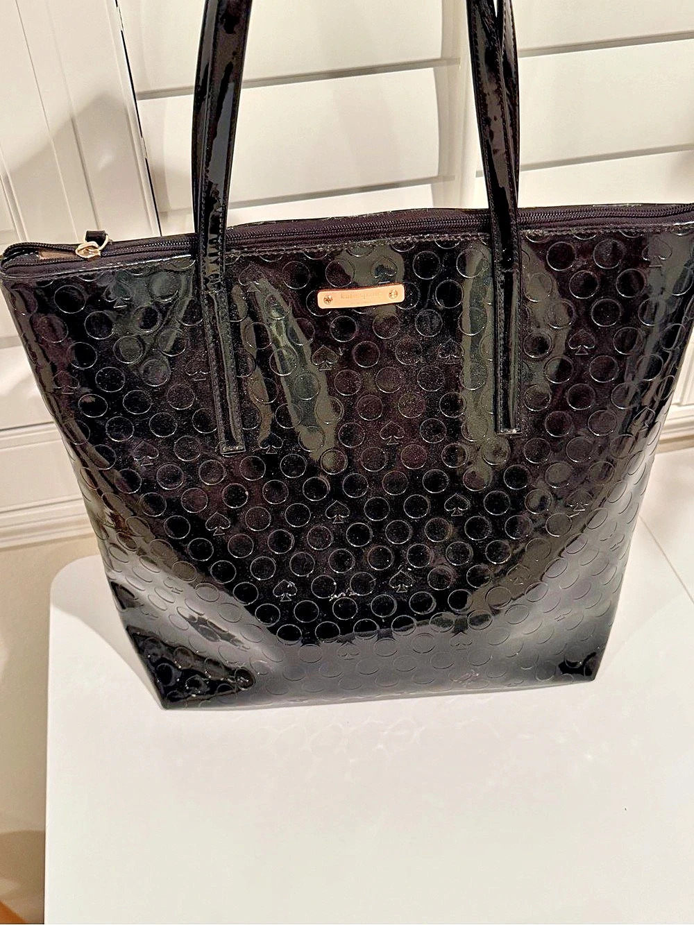 Kate Spade Patent Circle Print Tote in Black